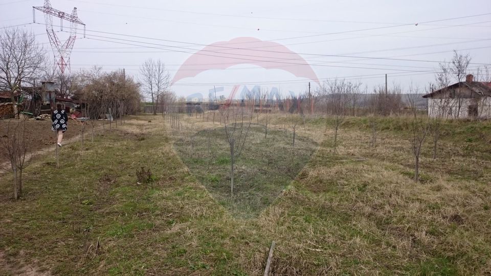 Land 2,500sqm Picaturile / Strada Principala