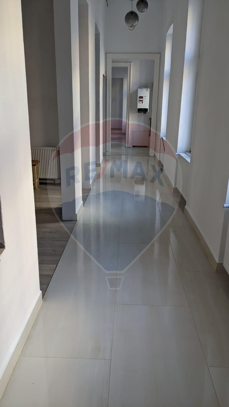 149sq.m Commercial Space for rent, Ultracentral area