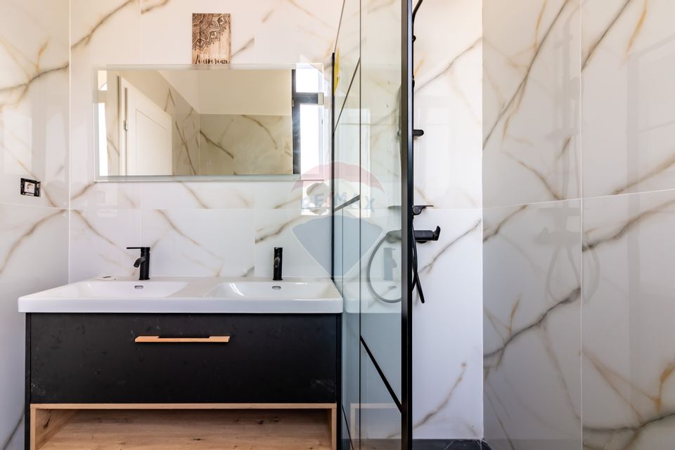 Casă / Vilă de vanzare cu 5 camere, adiacent Martha Bibescu, Mogosoaia