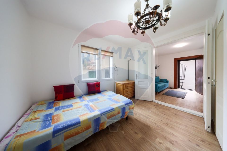 Vilă cu 3 camere, de vânzare, în zona Centrul Istoric!