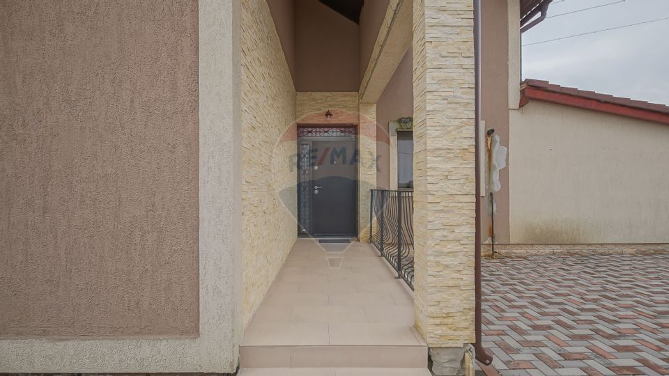 5 room House / Villa for sale