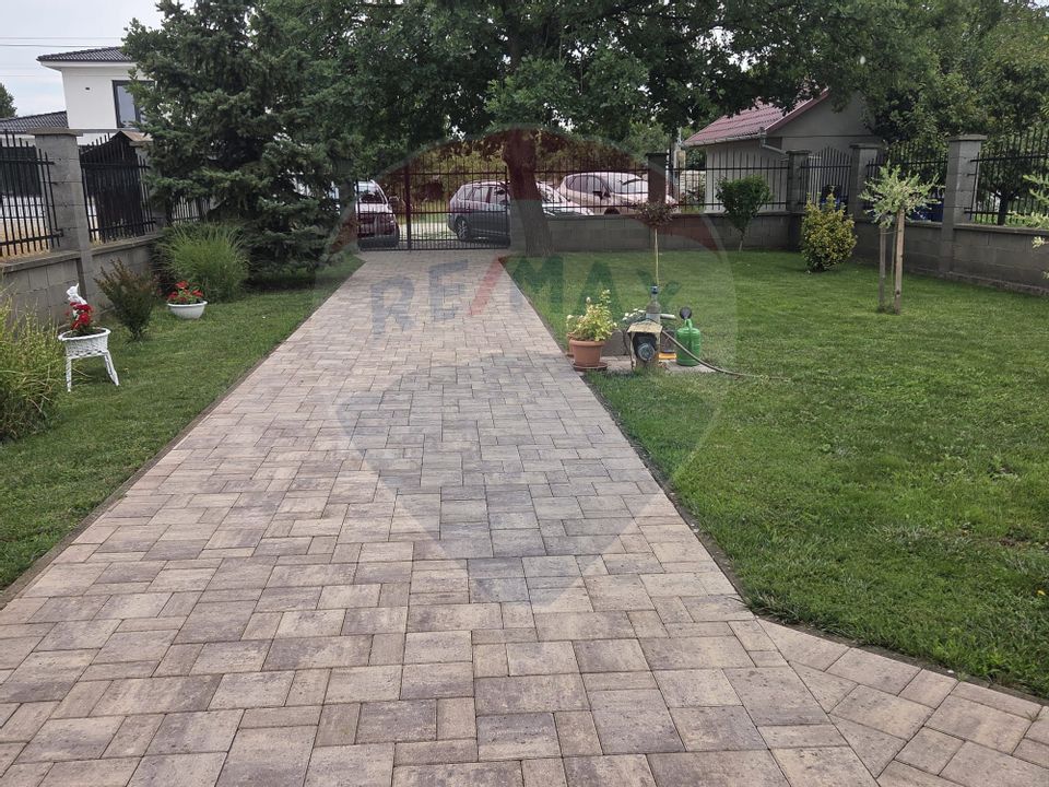 5 room House / Villa for sale, Vest area