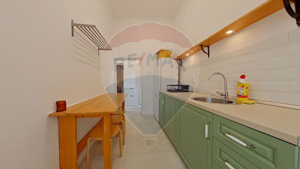 Casă cu 3 camere de închiriat în zona UMF || Comision 0%