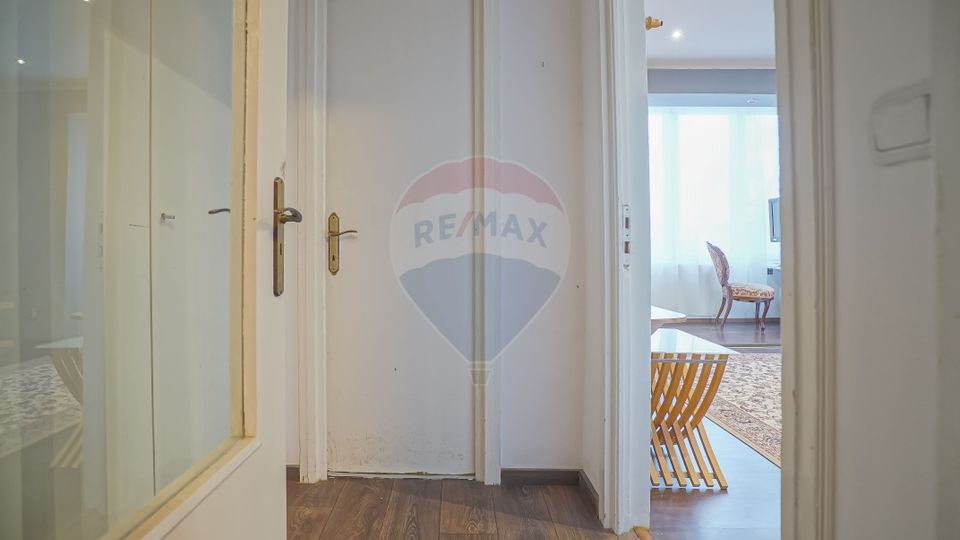 REZERVAT ! Apartament 3 camere Piața Teatrului