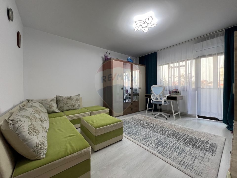 Apartament de vanzare cu 3 camere in Constanta Ovidiu