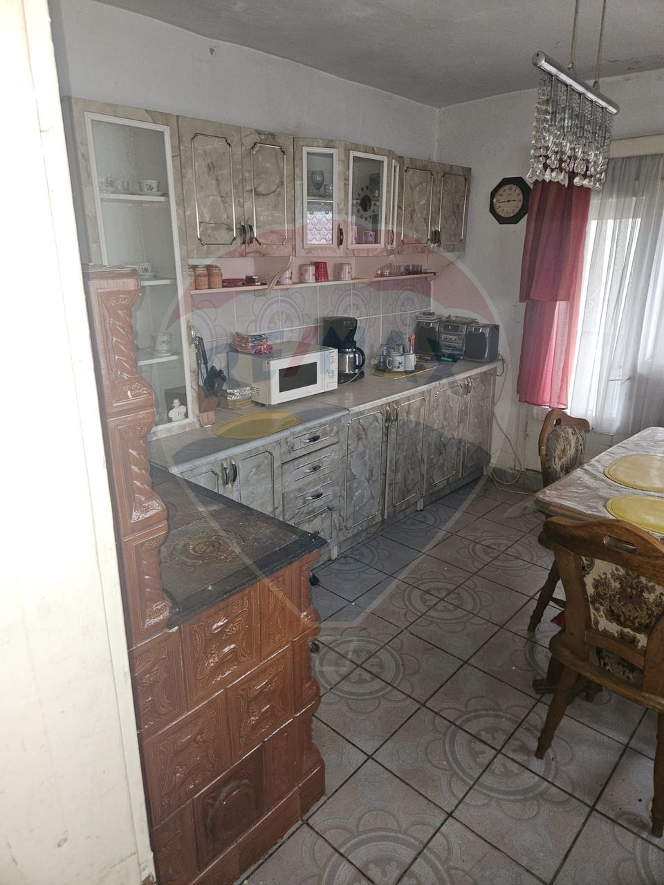 Casă  cu 5 camere de vânzare, Vișeu de Sus