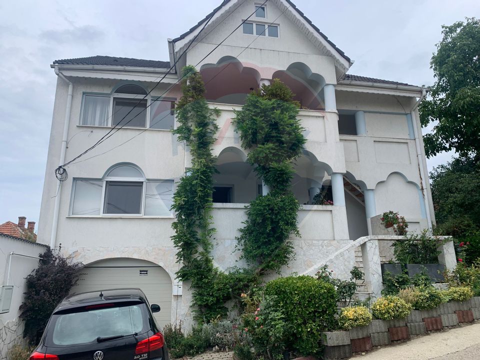 Apartament cu 3 camere de închiriat - Zona Dealuri Oradea