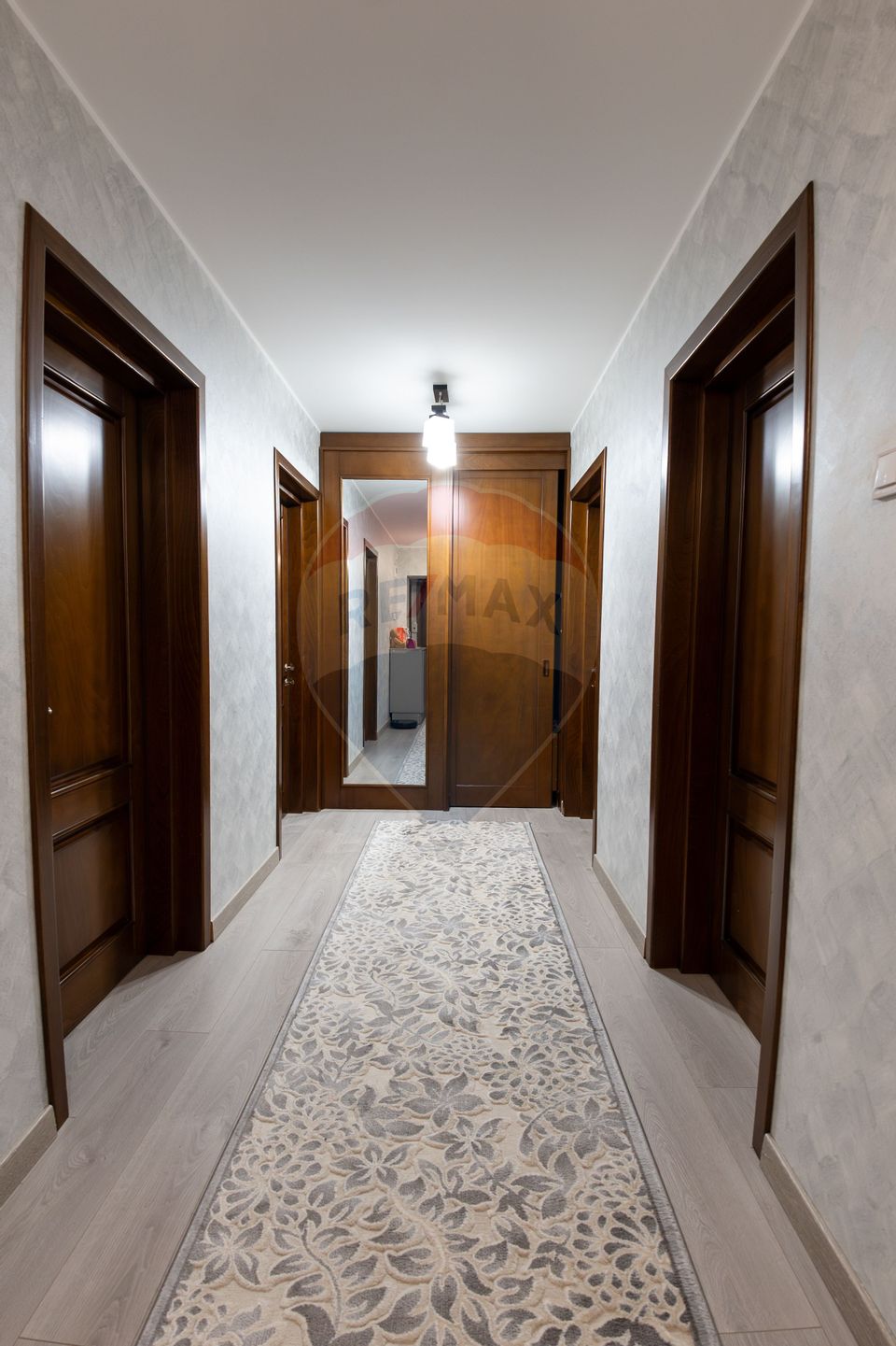 Casă / Vilă de vânzare Zamca -3 apartamente