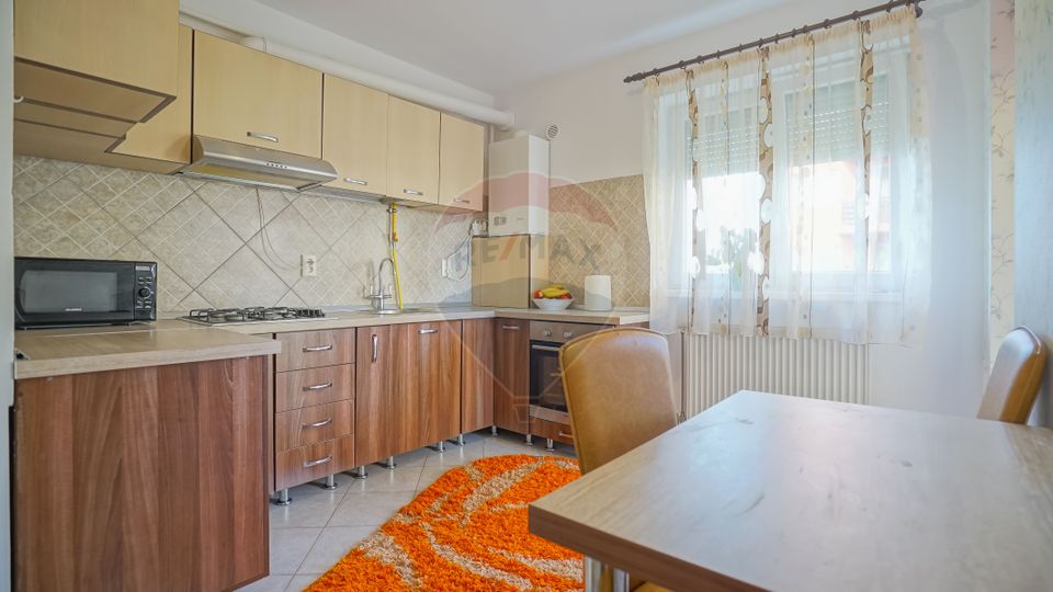 REZERVAT! Apartament 2 camere, decomandat!
