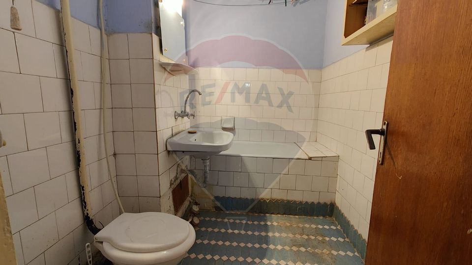 Apartament cu 3 camere de vânzare în zona Inel II Constanta