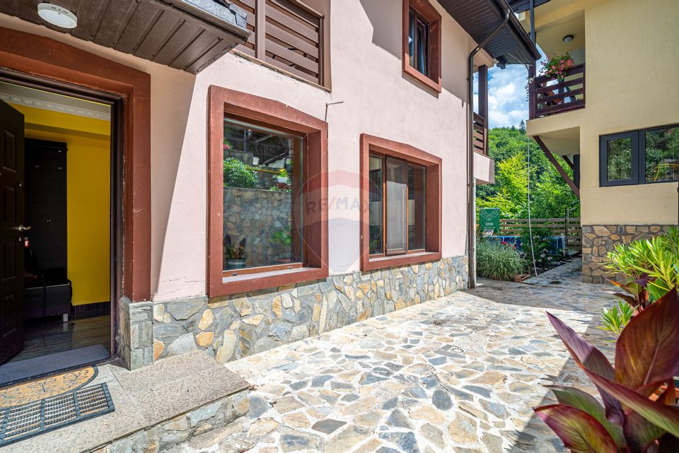 Vila moderna cu 2 corpuri in Busteni | Ideala pentru turism