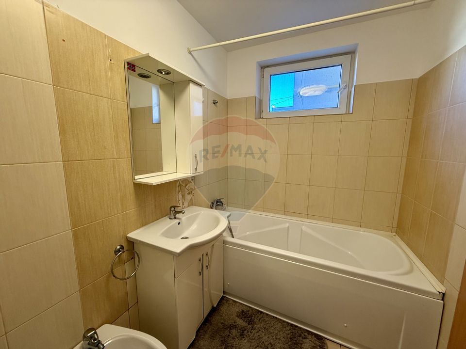COMISION 0% Apartament cu 3 camere de vânzare cu parcare, Floresti