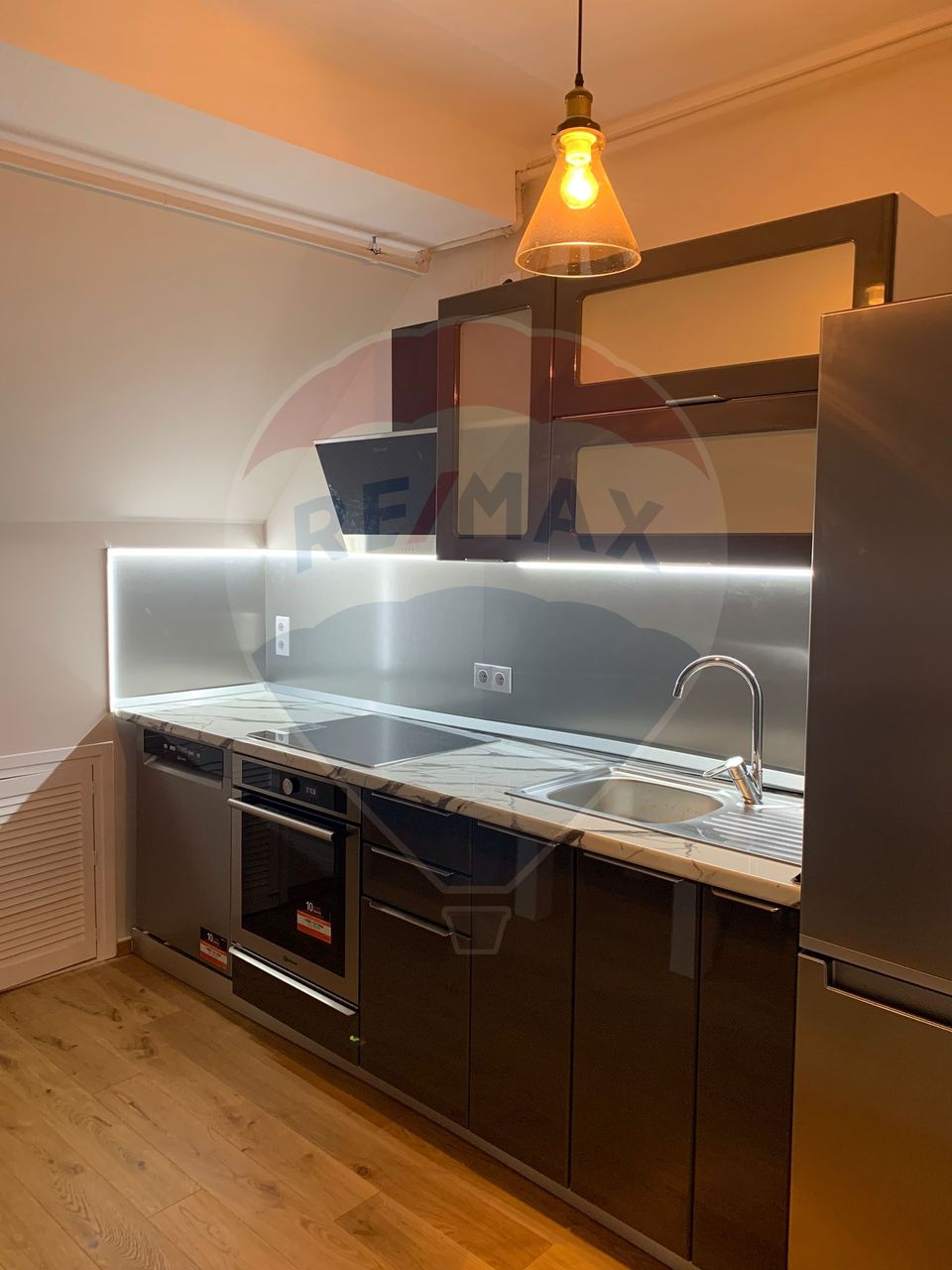 Apartament cu 2 camere de închiriat în zona centrala