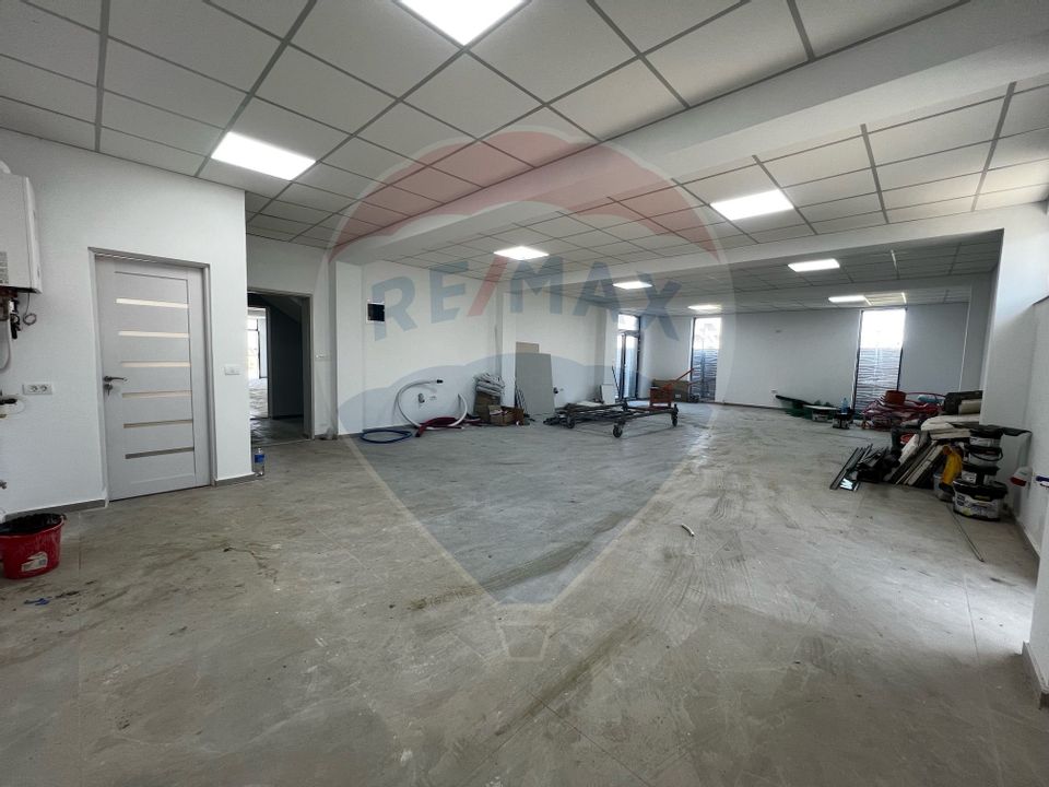 95sq.m Commercial Space for rent