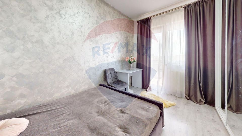 Apartament cu 3 camere, Curte proprie, Pod si Parcare-De Inchiriat