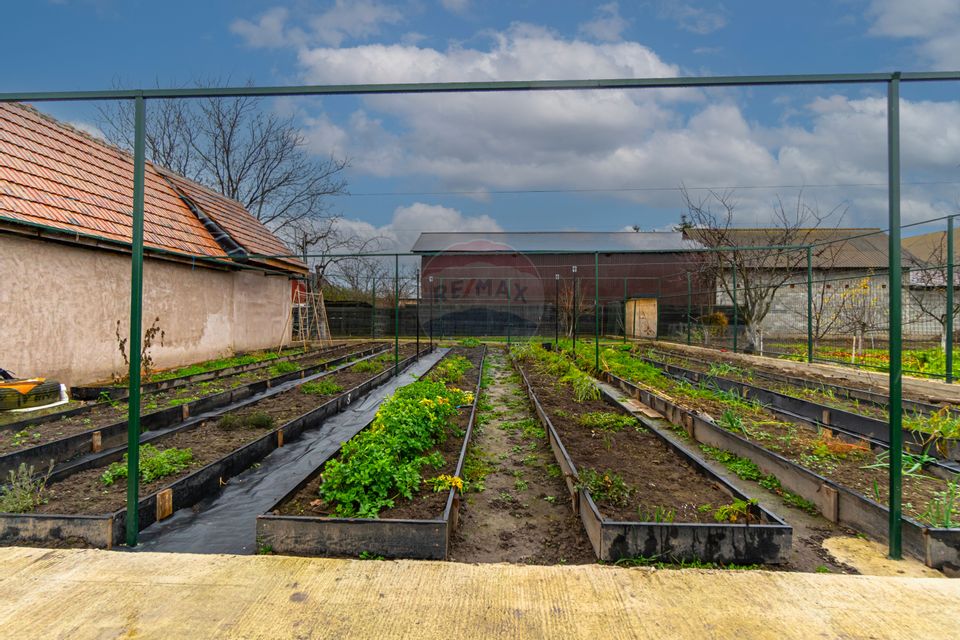 Vila cu 8 camere, 7150 mp teren intravilan I OZUN, COVASNA| COMISION 0