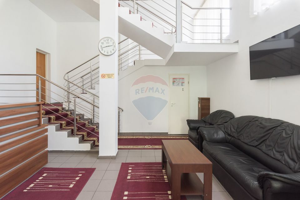 Hotel cu 23 unități de cazare, 2 săli de ședință, locație excelentă