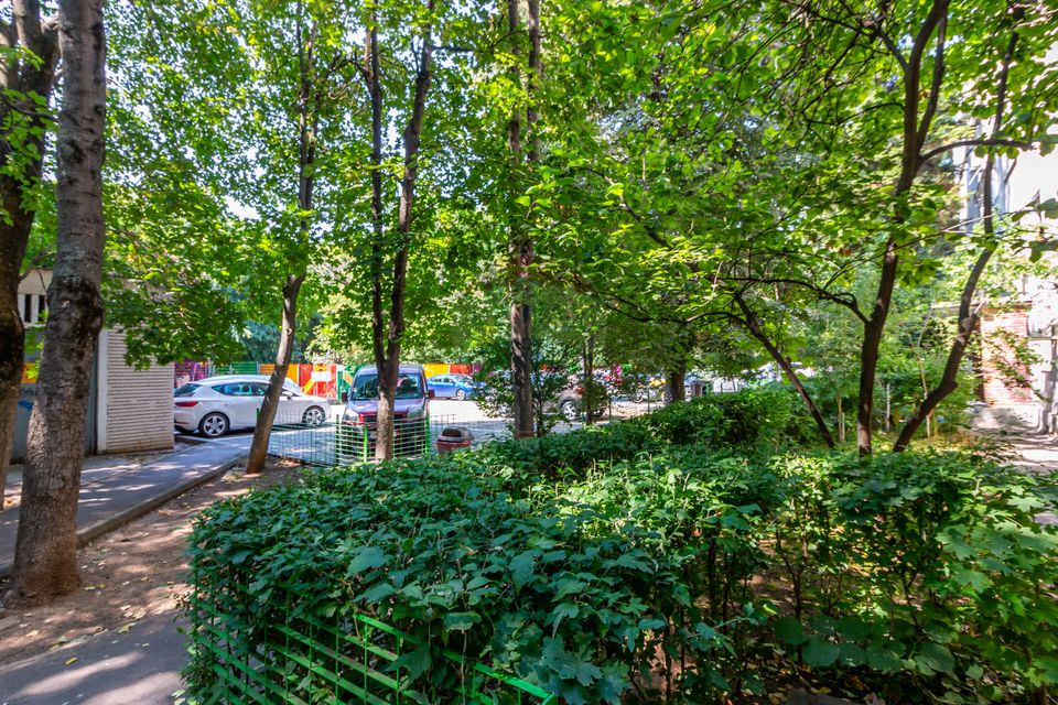 Apartament cu 3 camere de vânzare/Brancoveanu/