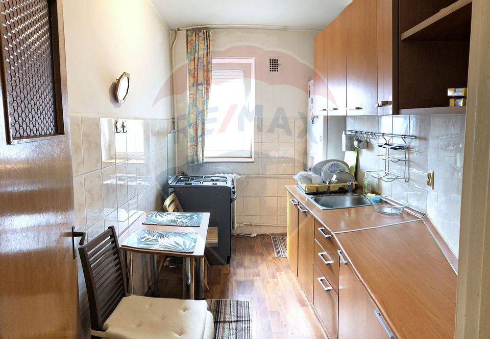 Vanzare apartament cu doua camere plus boxa in zona Cismigiu