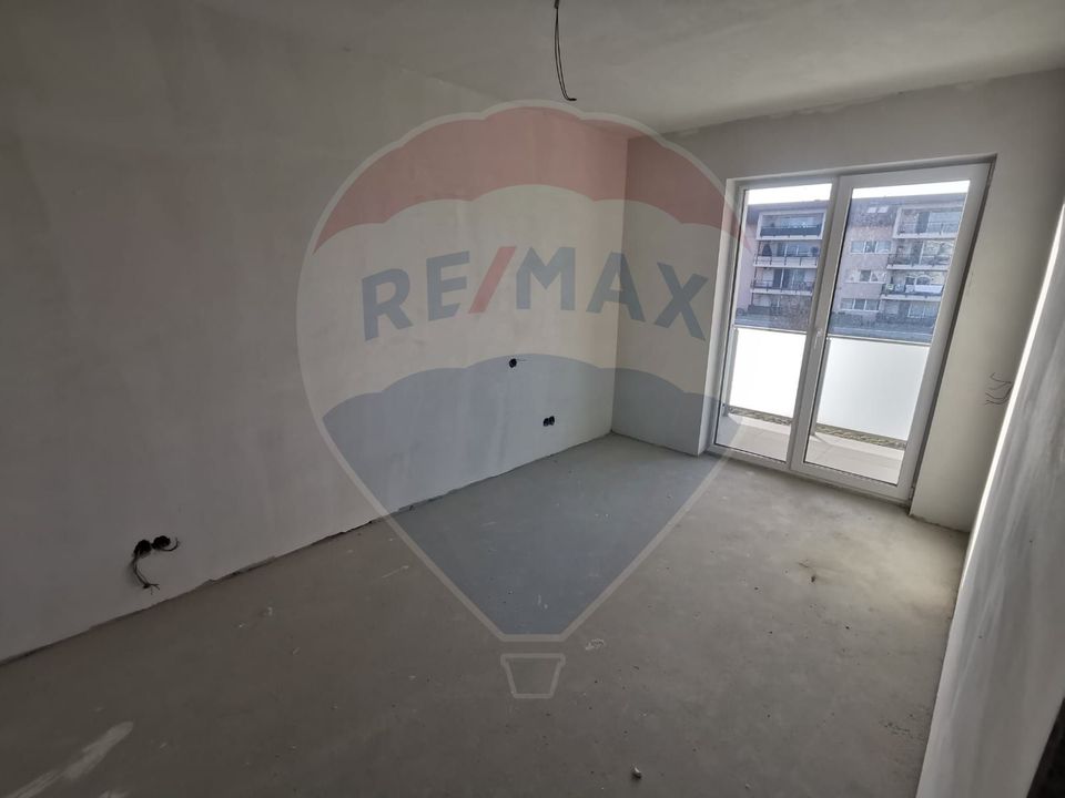 Apartament cu 2 camere și loc de parcare pe str. Lamaitei