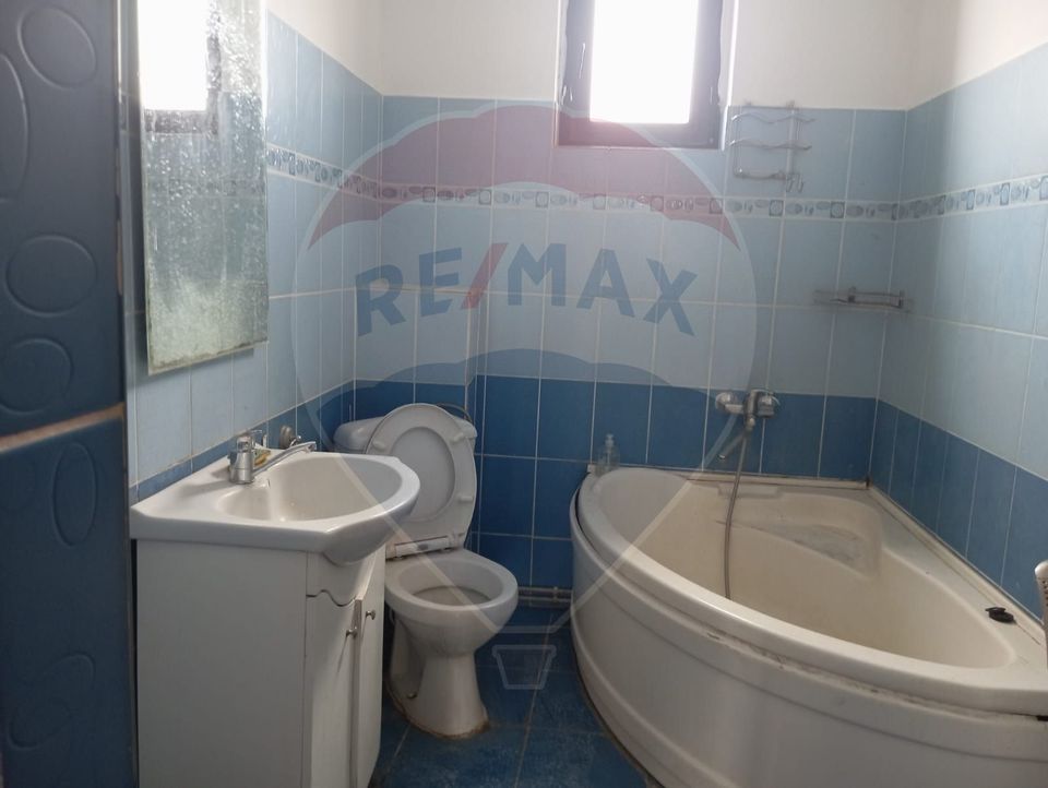 Casă / Vilă cu 5 camere de închiriat în zona Bariera Valcii