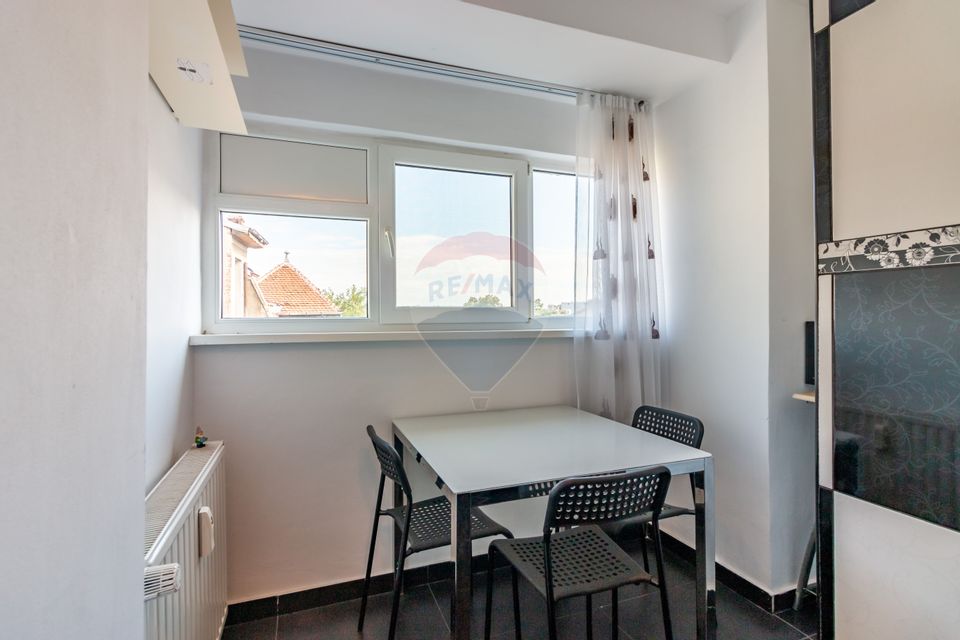 2 room apartment | Calea Călărașilor | 56 sqm | 1997 | 4/5 | Speaker