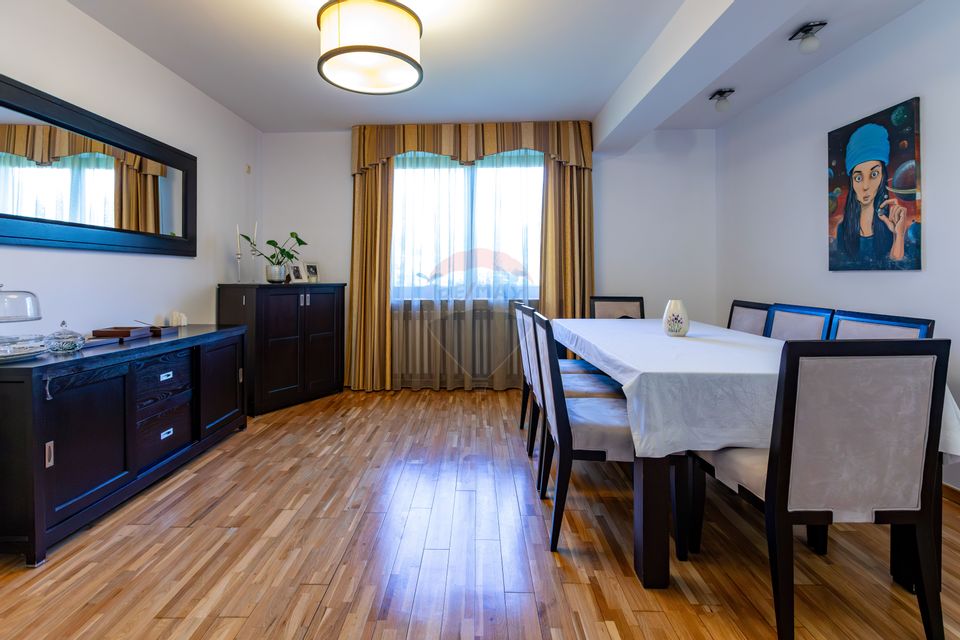 Vilă cu 7 camere de vânzare în zona Centrală Orașul  BUHUȘI