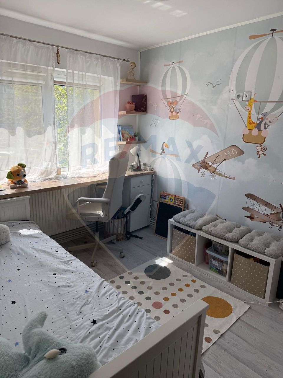 CENTRAL APARTAMENT CU 4 CAMERE ETAJ 1 DE VANZARE