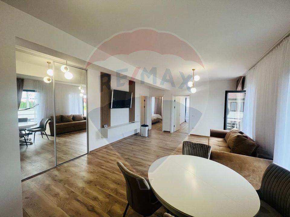 Apartament cu 3 camere de închiriat