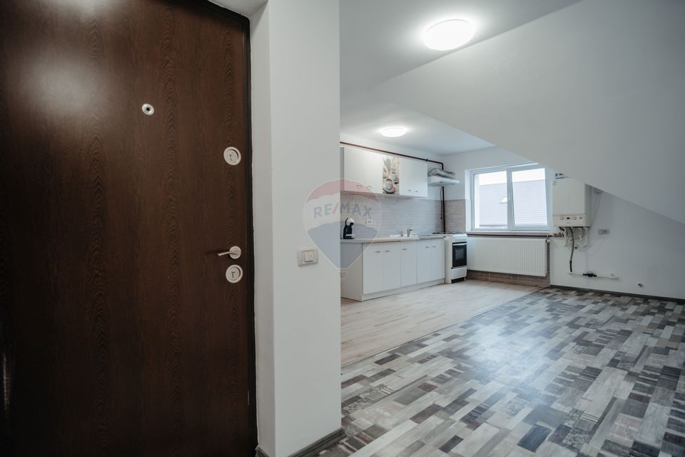 Apartament cu 3 camere de vânzare în zona Burdujeni
