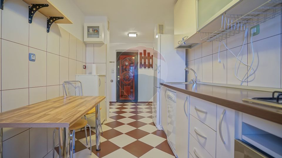 Apartament cu 2 camere de închiriat în zona Judetean