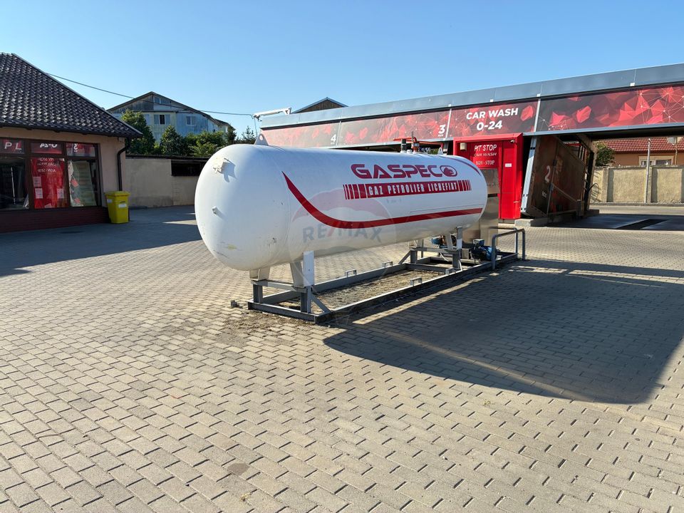 De închiriat spațiu comercial  + posibilitate preluare stație GAZ