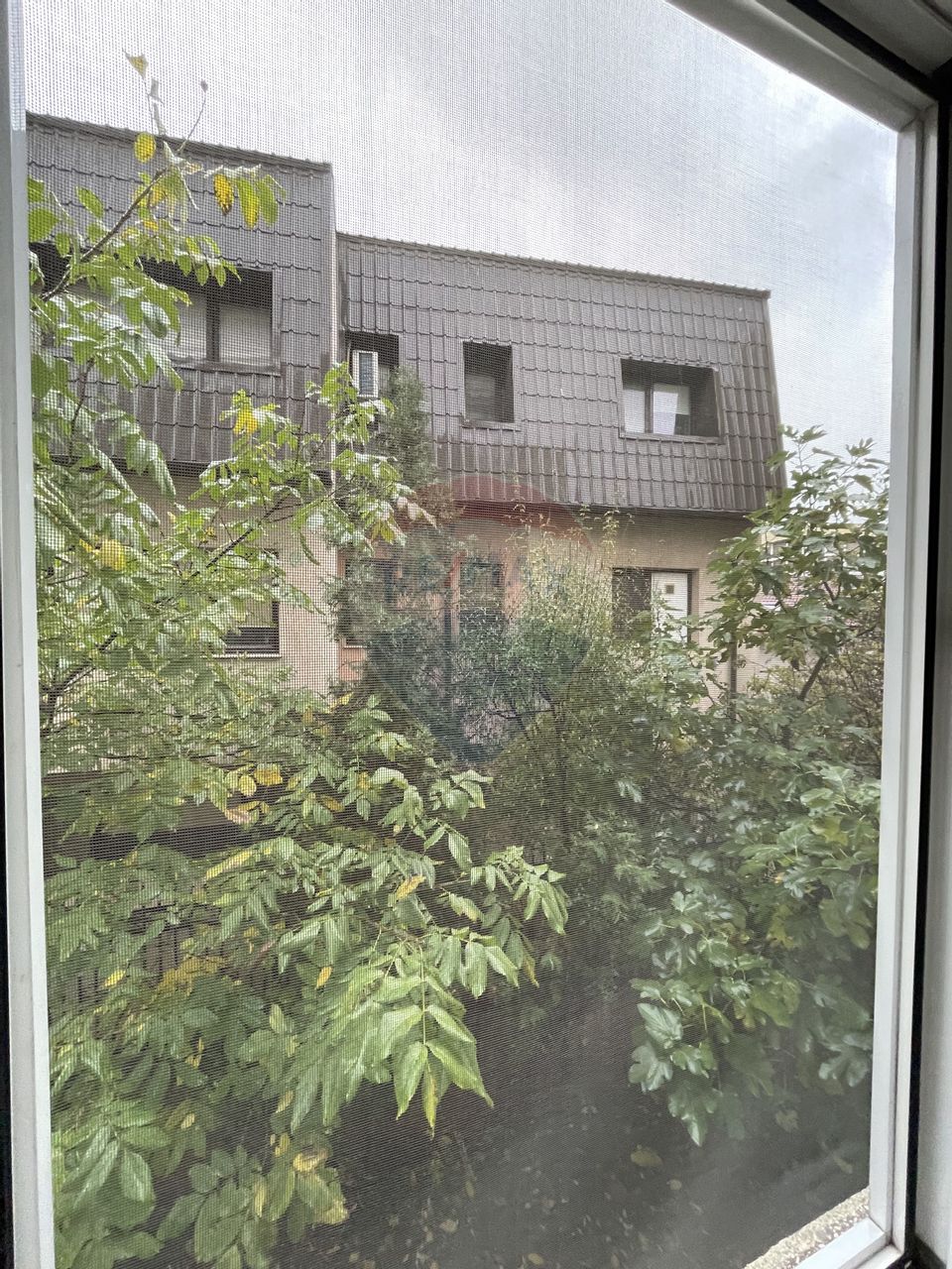 Apartament cu 2 camere de închiriat în zona City Park Mall