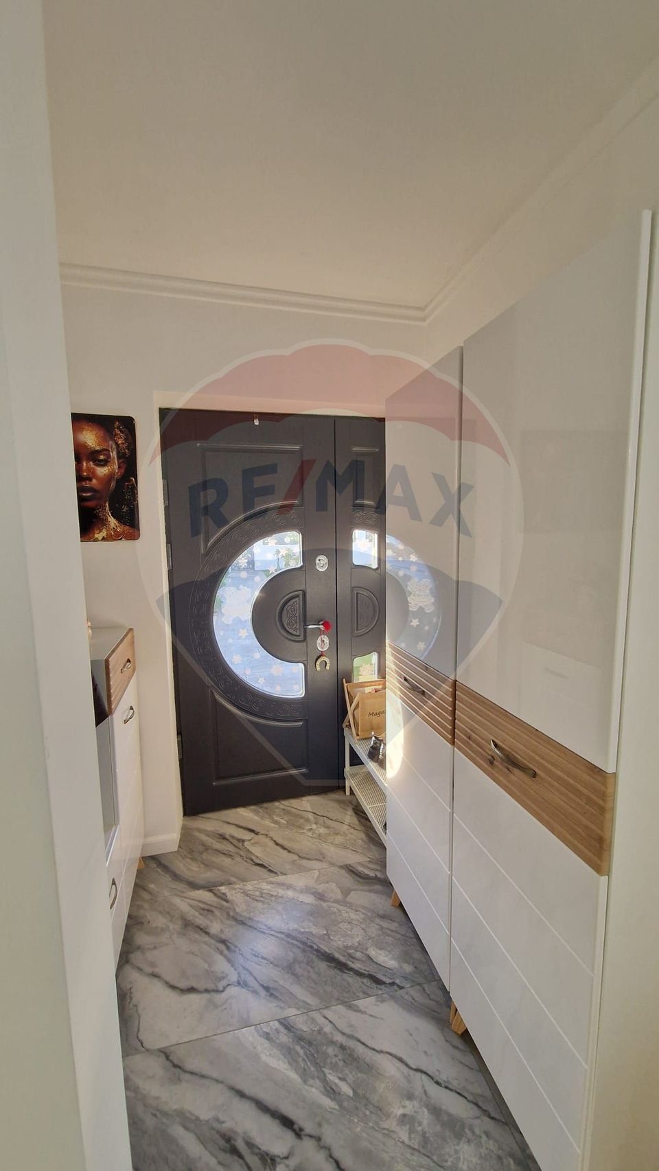 Casă / Vilă cu 5 camere - la 2 minute de Complex Cosmopolis