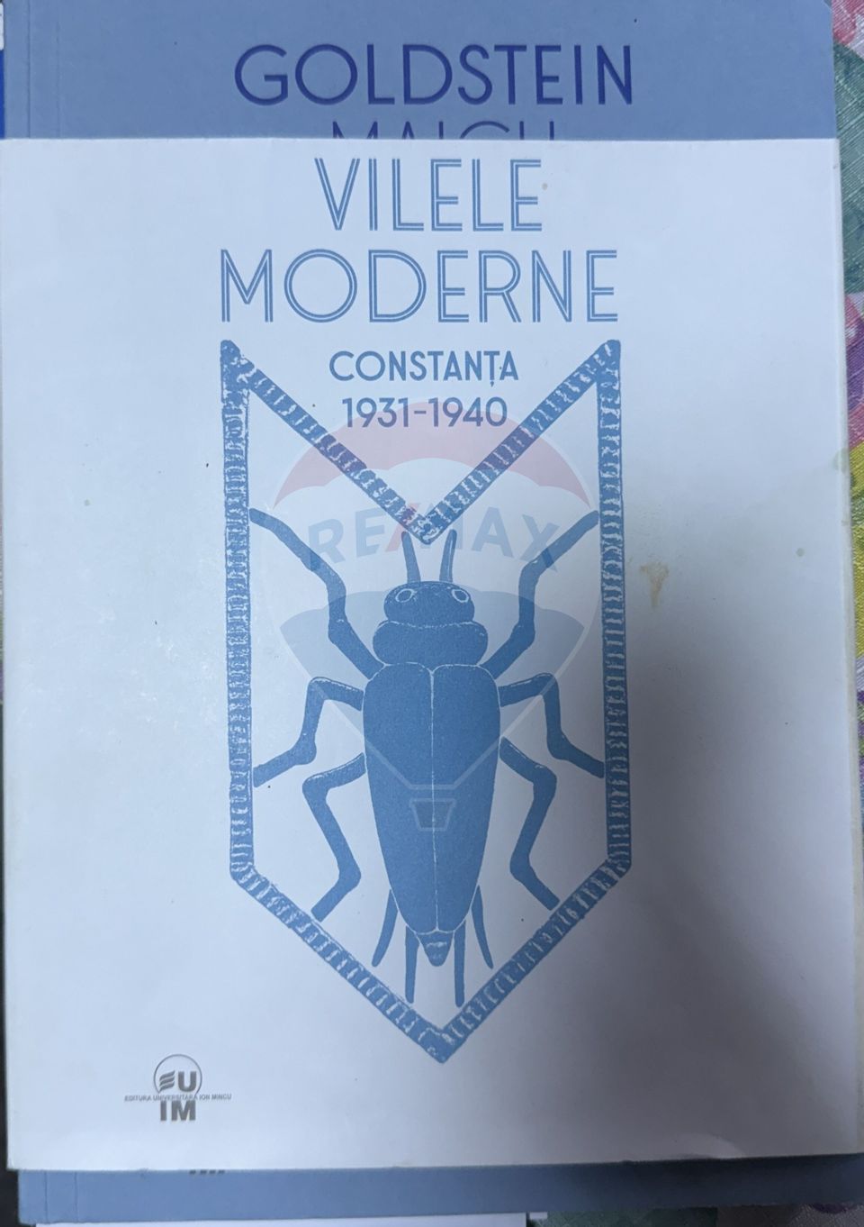 Duplex cu 9 camere de vânzare în zona Peninsula. D+P+E