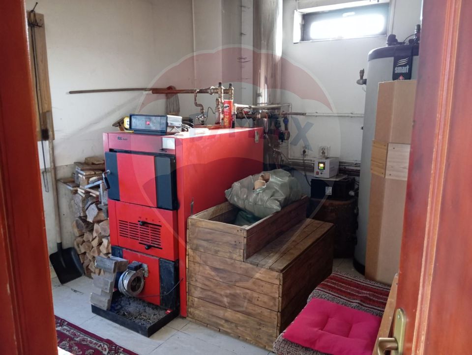 Hotel / Pensiune cu 11 camere de vânzare