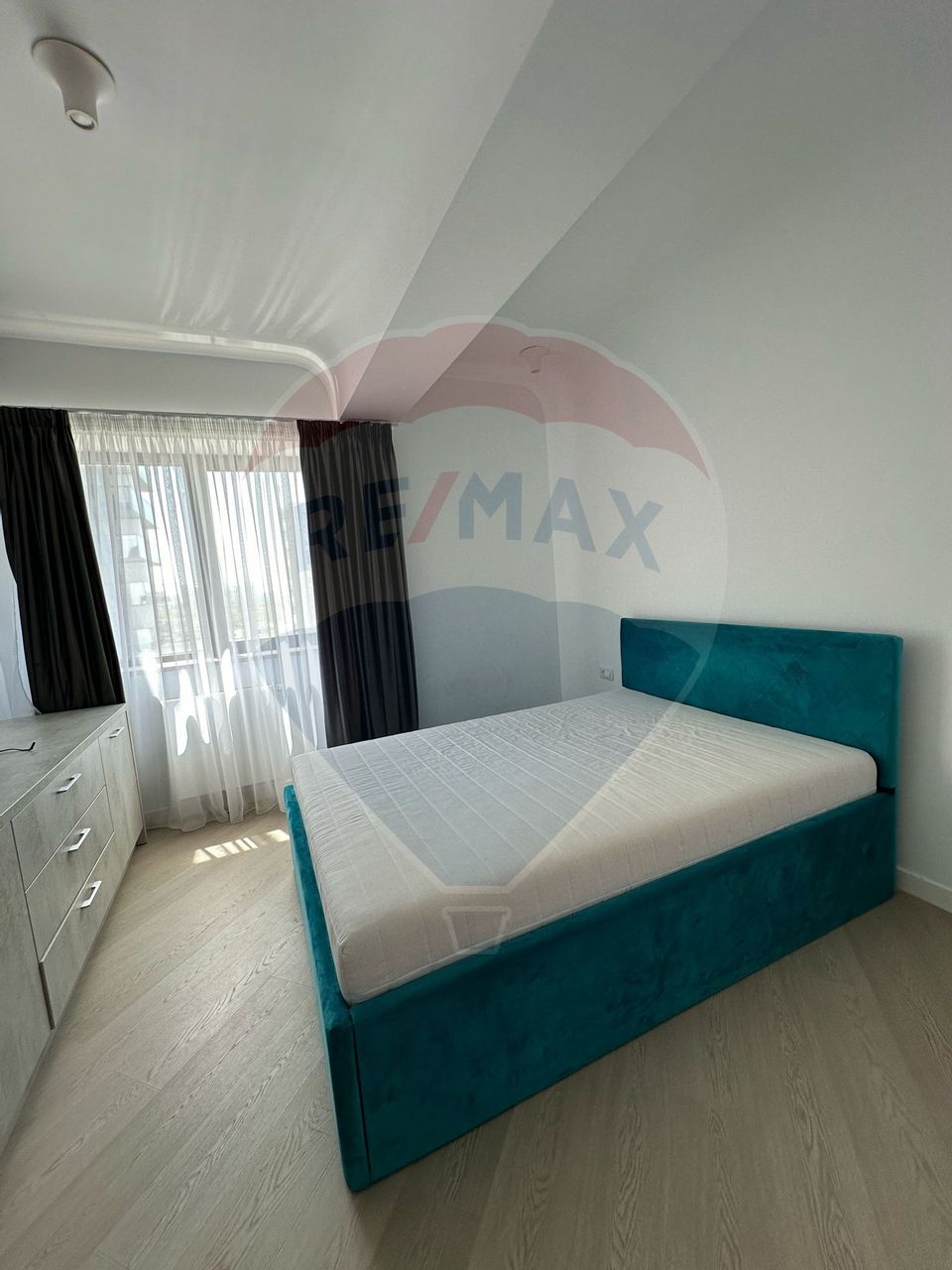 3 room Apartment for rent, Pipera area