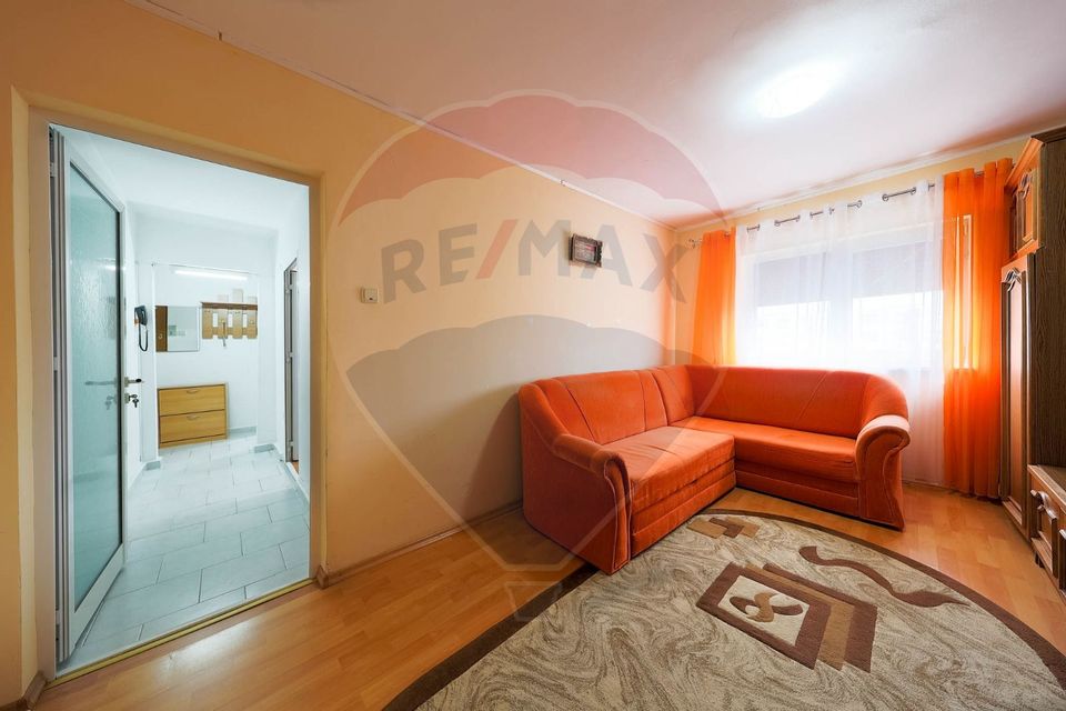 Apartament cu 3 camere, mobilat si utilat, Codrul Cosminului!