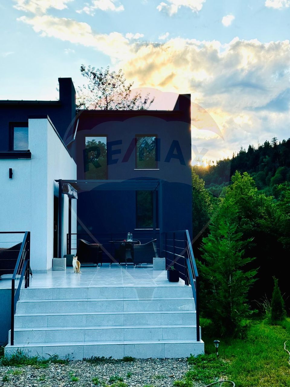 280sq.m Special Property for sale