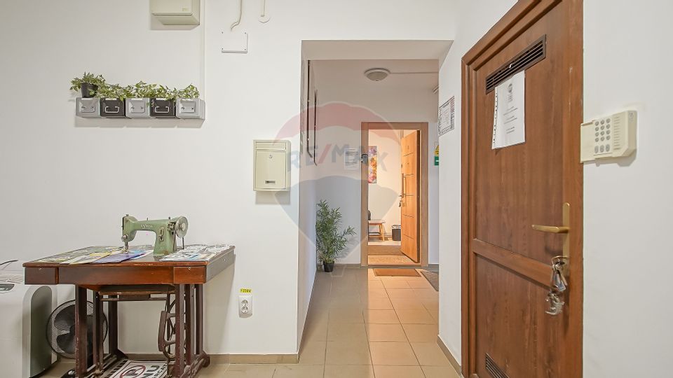 Casa cu 5 studiouri independente, terasa rooftop, vedere montana