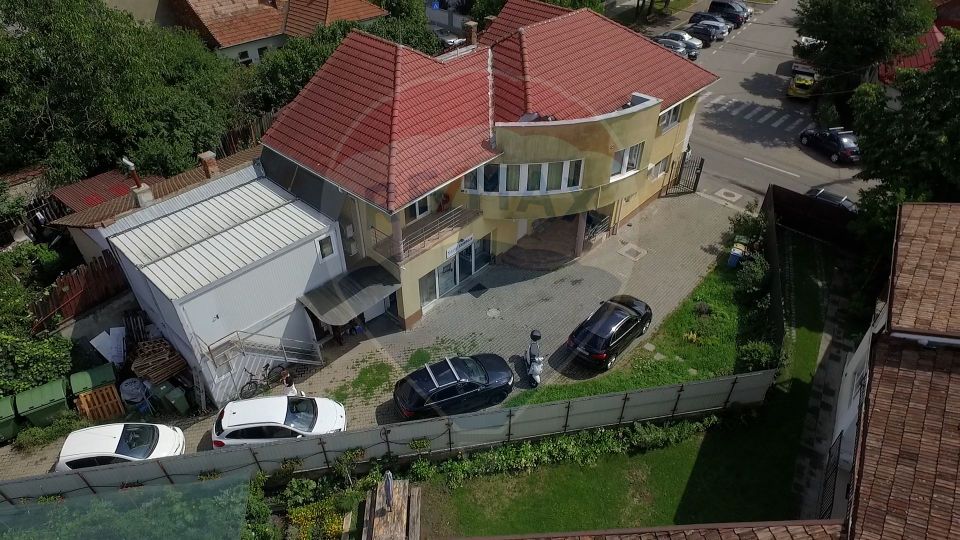 Casa de vanzare,  6 camere, zona Marasti