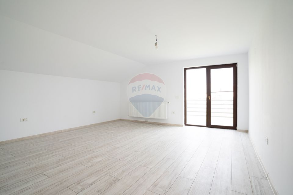 4 room House / Villa for sale