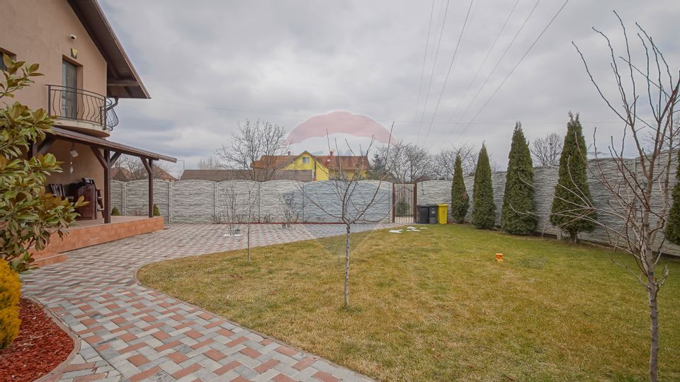5 room House / Villa for sale