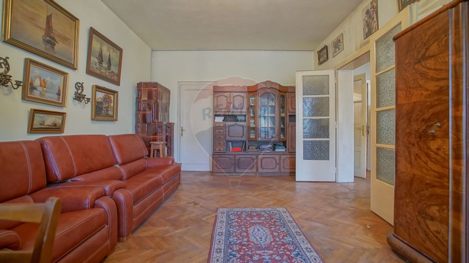 3 room House / Villa for sale, Brasovul Vechi area