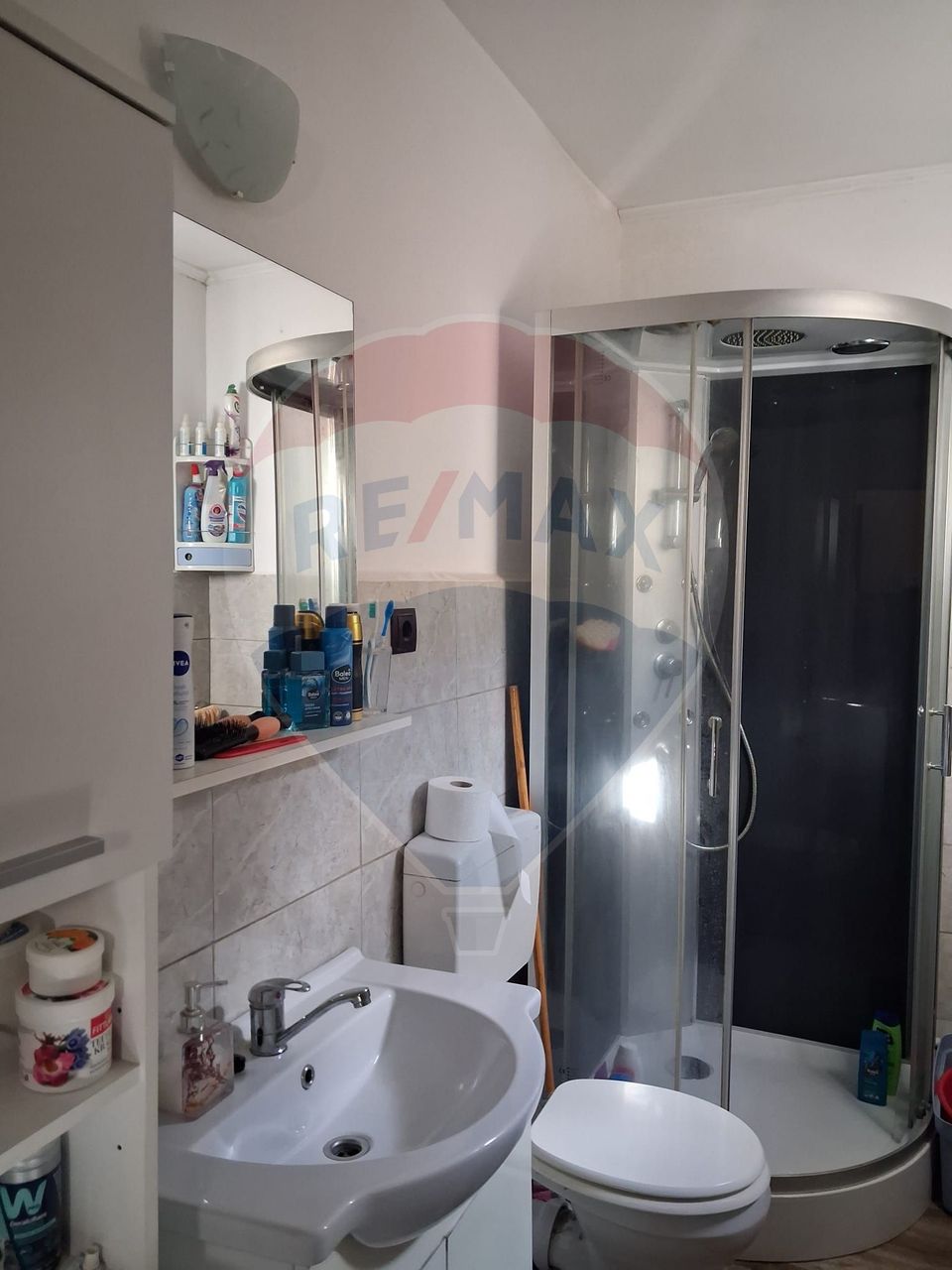 Casă spațioasă de vânzare în zona metropolitană, Fughiu