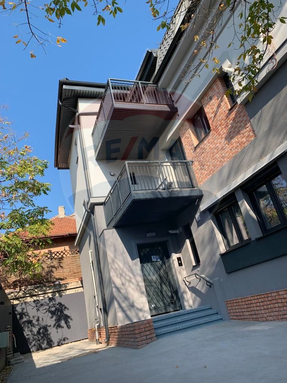 Apartament spectaculos 4 camere | Vilă | Zona P-ta Alba Iulia–Dristor