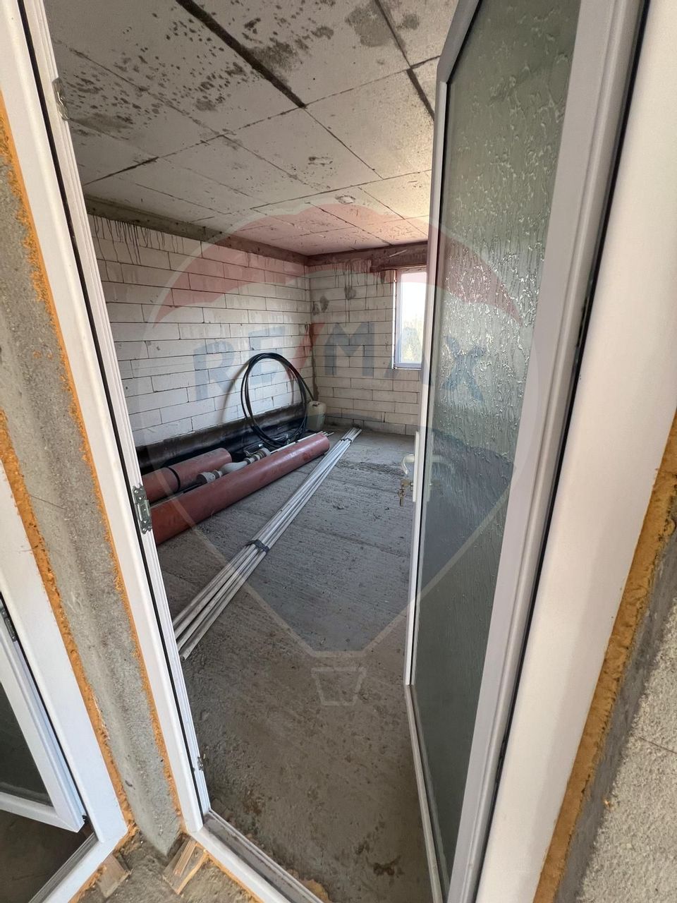 Vilă cu 4 camere de vânzare in comuna Breasta