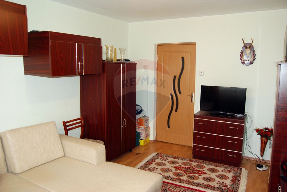 2 room Apartment for sale, Intre Lacuri area