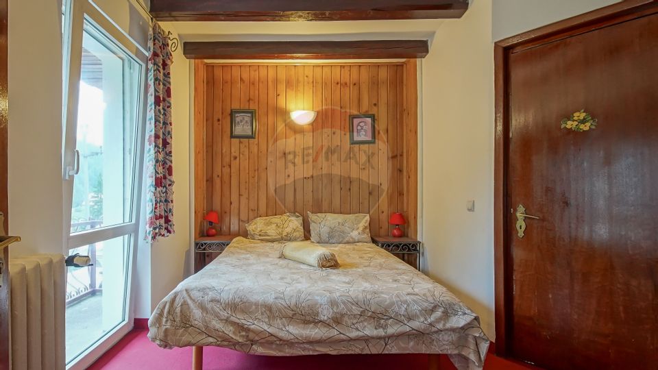 Vila cu potential turistic in Predeal privelisti si liniste montana