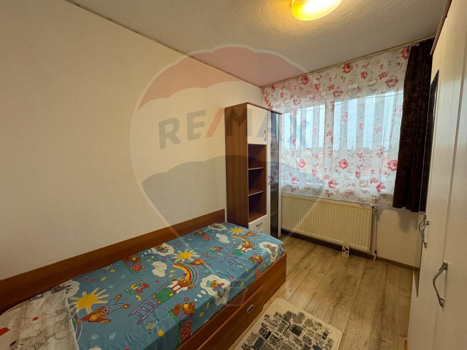 Apartament cochet cu 3 camere de închiriat - strada Tilisca